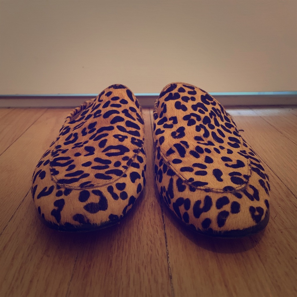 Banana Republic Flats! Classic and comfortable!
